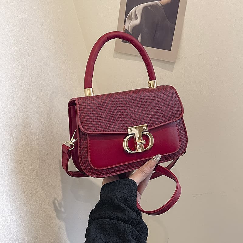 Texture lock buckle casual 2025 new style retro temperament commuter style portable one-shoulder crossbody women's small square bag