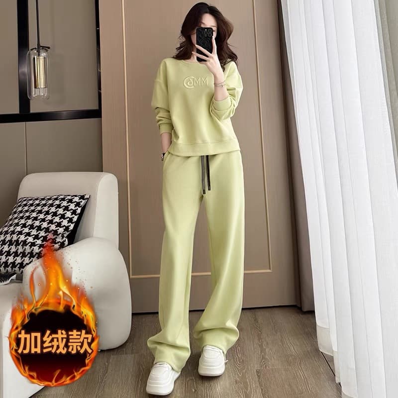 Casual Green Women's Sportswear Set 2025 Winter Fleece-Lined Thick Sweatshirt and Wide-Leg Pants Two-Piece Set