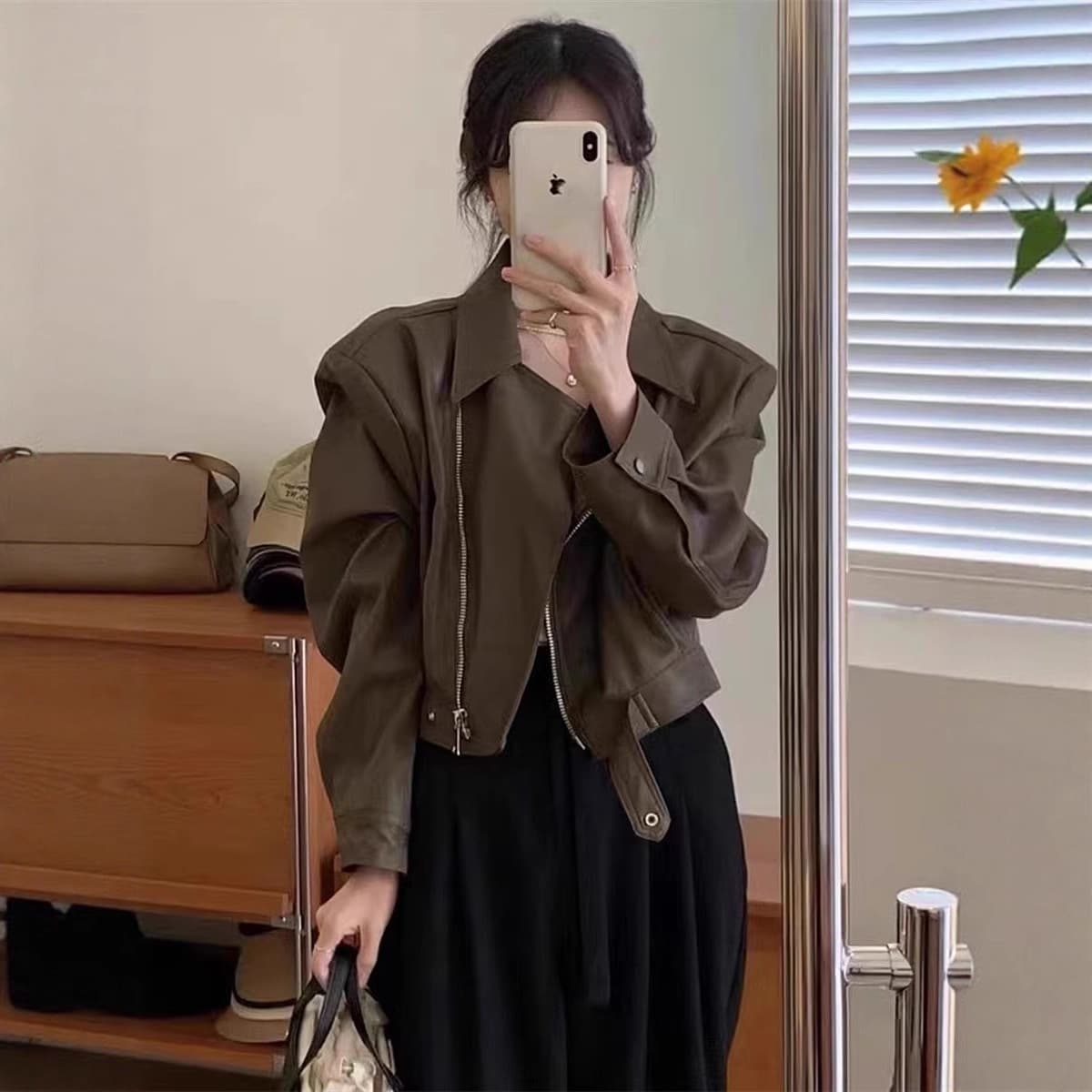 Vintage PU Leather Jacket for Women 2026 Spring Petite Fashion Versatile Slim Fit Motorcycle Short Jacket Top