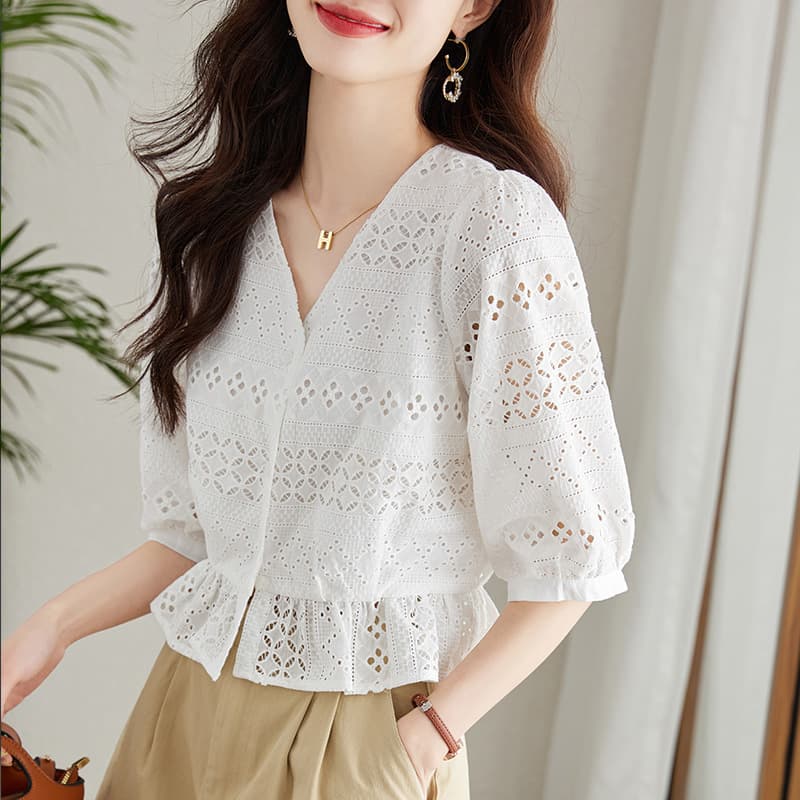 Cotton cocoon embroidered cutout blank shirt women's quarter-sleeved 2026 summer short top pure cotton v-neck shirt