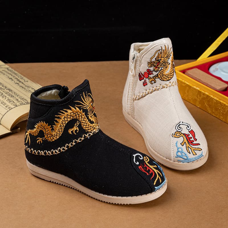 Year of the Dragon New Hanfu Boots for Boys, Ancient-style Children's Embroidered Shoes, Winter Fleece-lined Horse Face Skirt Cloth Shoes