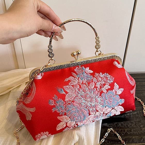 2026 New Hand-embroidered Small Chain Shoulder Bag for Cheongsam Dress Banquet