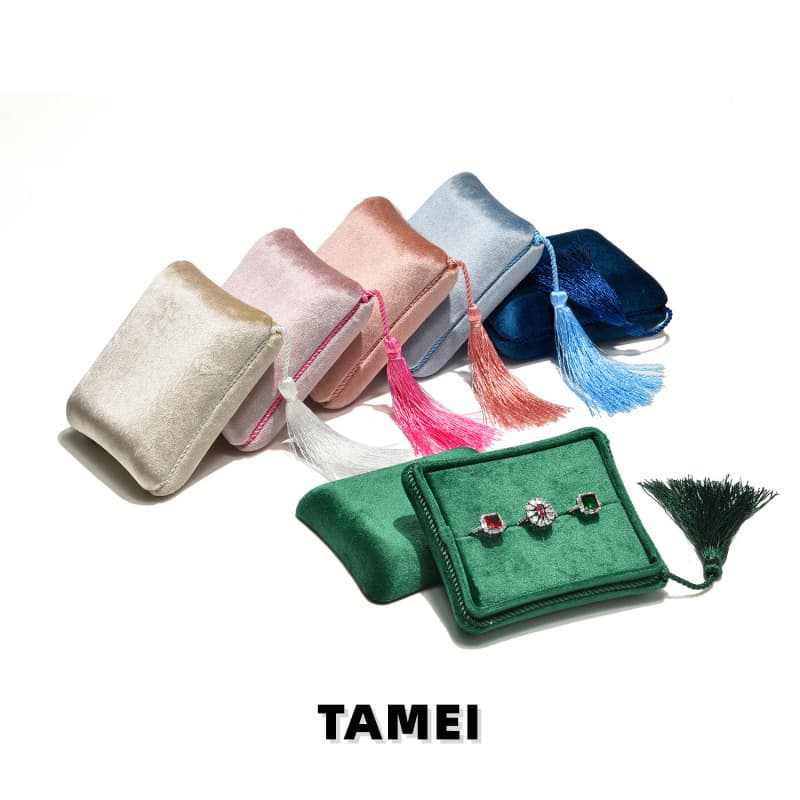 Best-selling tassel-style jewelry packaging box, square with curved edges, velvet ring and necklace storage box