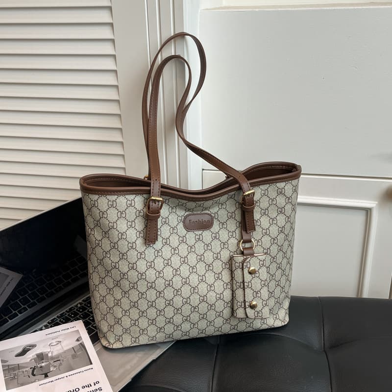 Fashion trendy personality shoulder bag casual texture simple tote bag 2026 spring women's large capacity bag