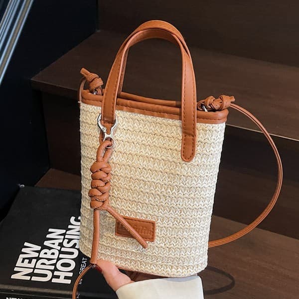 Summer Woven Beach Bag 2025 New Seaside Vacation Handbag Simple Versatile Bucket Bag Crochet Crossbody Bag