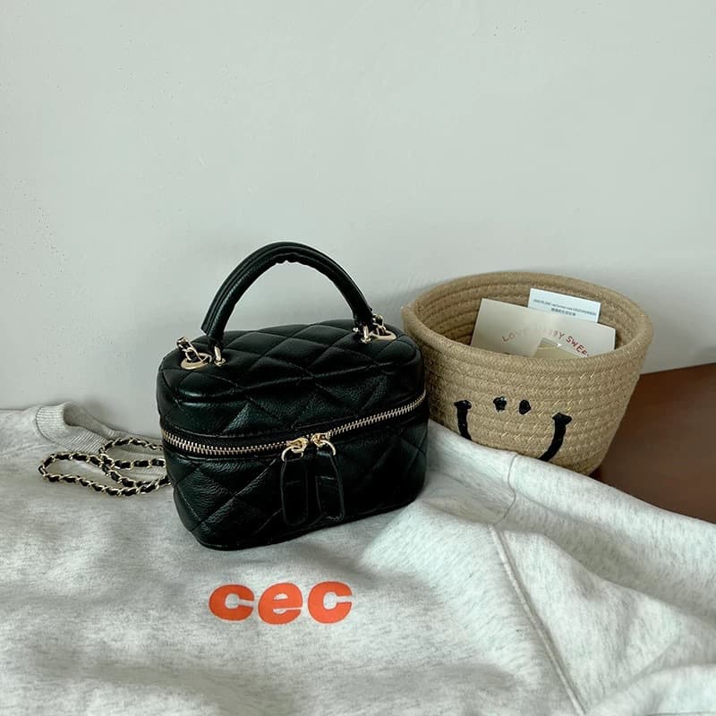 Mini Diamond Quilted Chain Bag Women's 2026 New Trendy Fashion Textured Niche Shoulder Crossbody Bag Compact