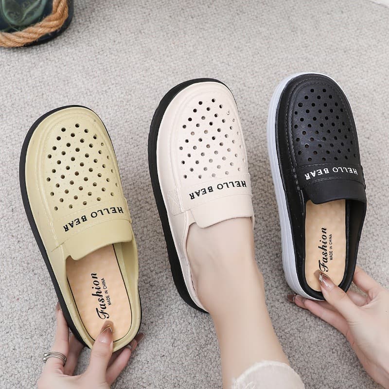 New Thick Sole Non-Slip Closed-Toe Slippers for Middle-Aged Women, Faux Leather Mid-Heel Croc-Style Outdoor Sandals