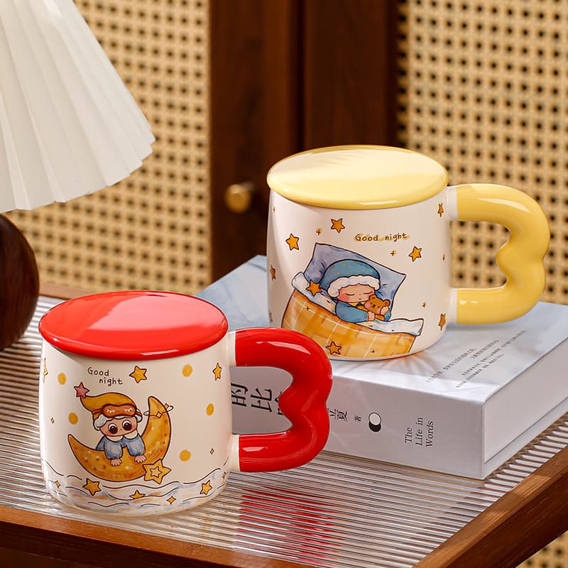 New cartoon ceramic cup with lid for friends, girls, home breakfast cup, office coffee cup, mug wholesale