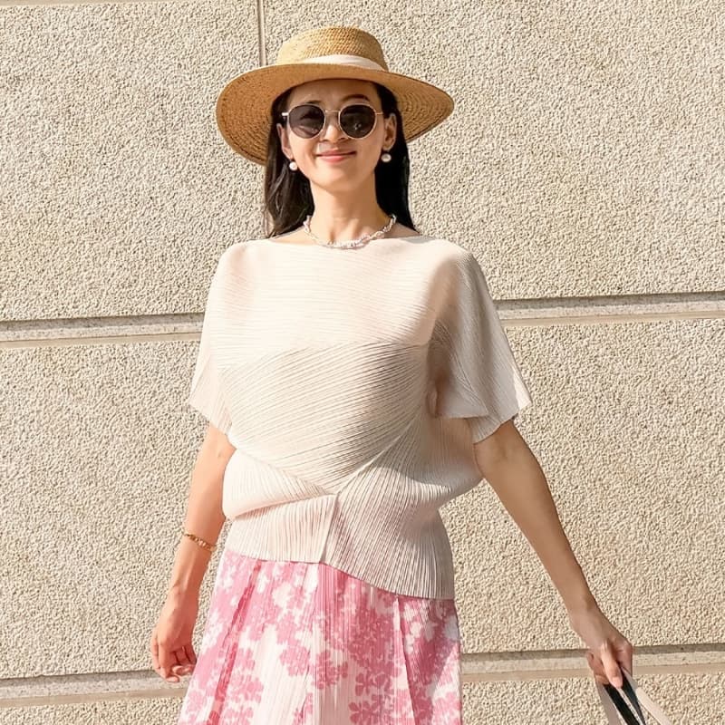2026 Flowy Slimming Midi Skirt for Women Summer Lightweight Pleated Print Issey-Style Straight Long Skirt Elegant Youthful