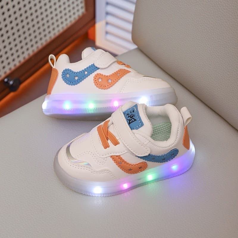 Spring/Autumn Children's LED Light-Up Skate Shoes Casual Sneakers for Boys and Girls Student White Shoes for Toddlers and Kids