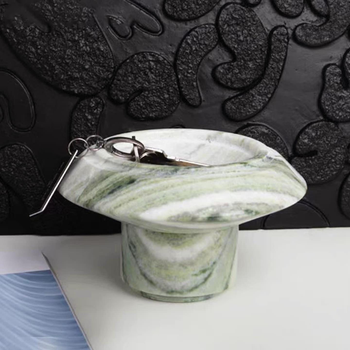 High-End Marble Fruit Tray for Villa Showroom, Elegant Coffee Table Decorative Piece for Living Room and Hotel Use, Storage Tray