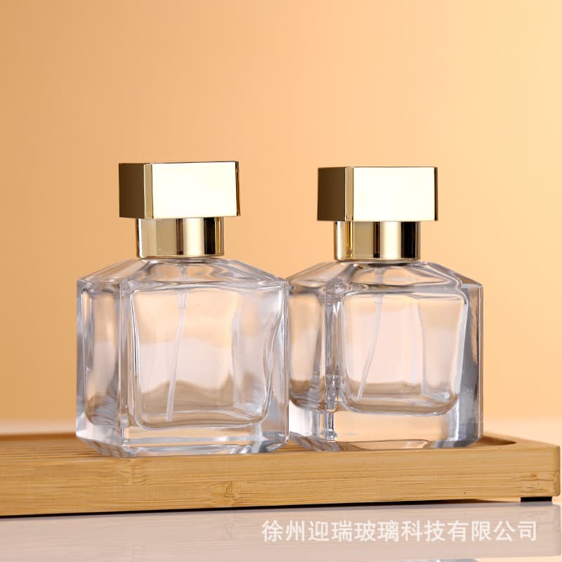 Portable Glass Perfume Spray Bottle 70ml Square Snap Press Perfume Bottle Gold Square Cap Glass Empty Bottle