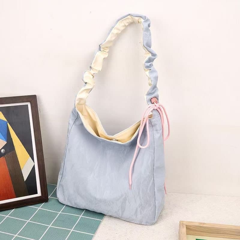 Niche Design Tote Bag Premium Lightweight Large Bag New Women's Pleated Shoulder Bag Underarm Bag Student Tutoring Bag