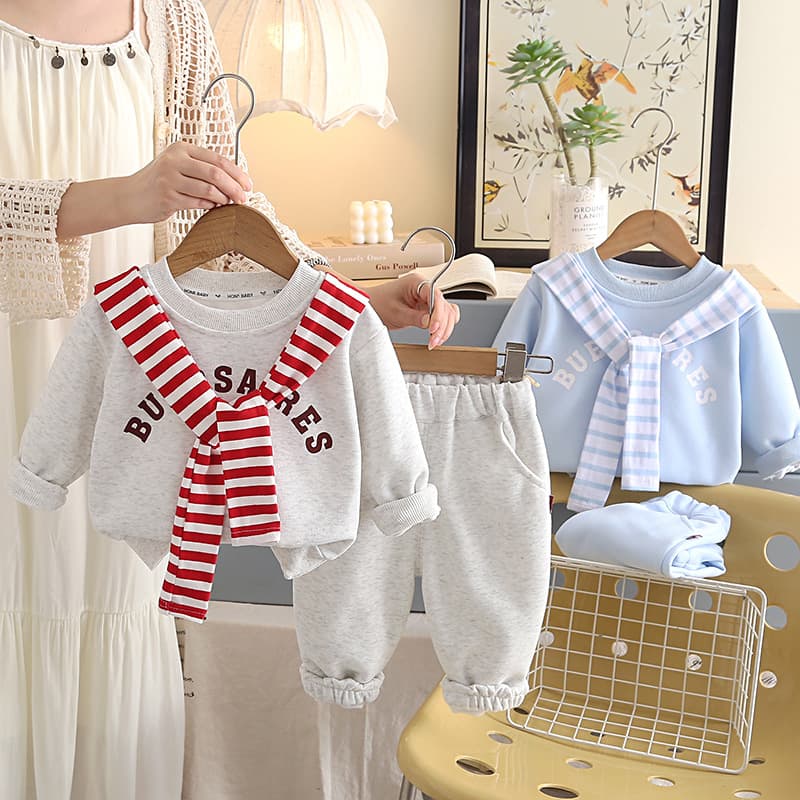 Boys and Girls Spring Autumn Sweatshirt Set 2026 New Striped Shawl Print Three-Piece Set Fashionable and Stylish