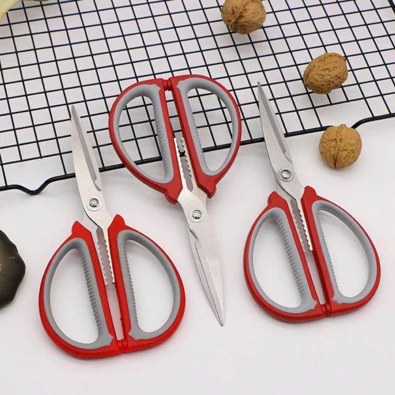 Multi-functional kitchen scissors for cutting chicken, fish bones, and barbecue meat; durable for commercial use and kitchen use.
