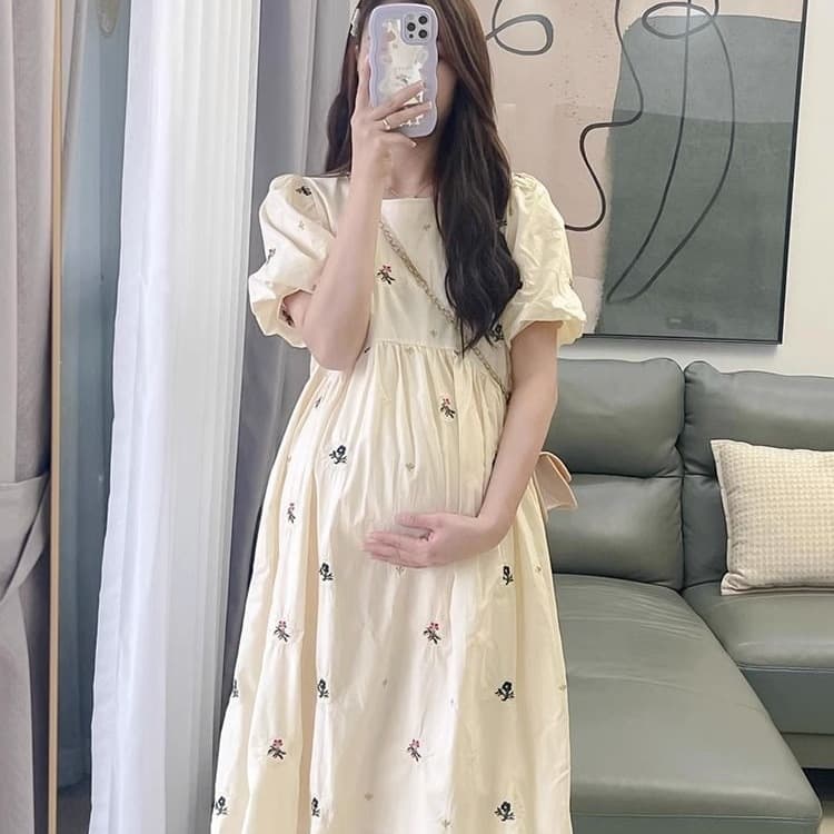 Maternity Wear 2026 New Summer Floral Korean Style Sweet Dress with Puff Sleeves, Mid-Length Fresh Round-Neck Dress