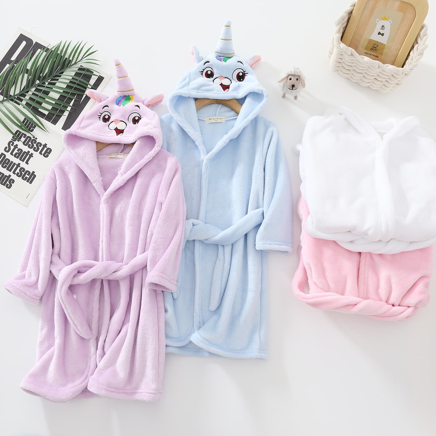 Autumn/Winter Kids Cartoon Pajamas Flannel Hooded Tie Bathrobe Animal Sleepwear for Boys and Girls