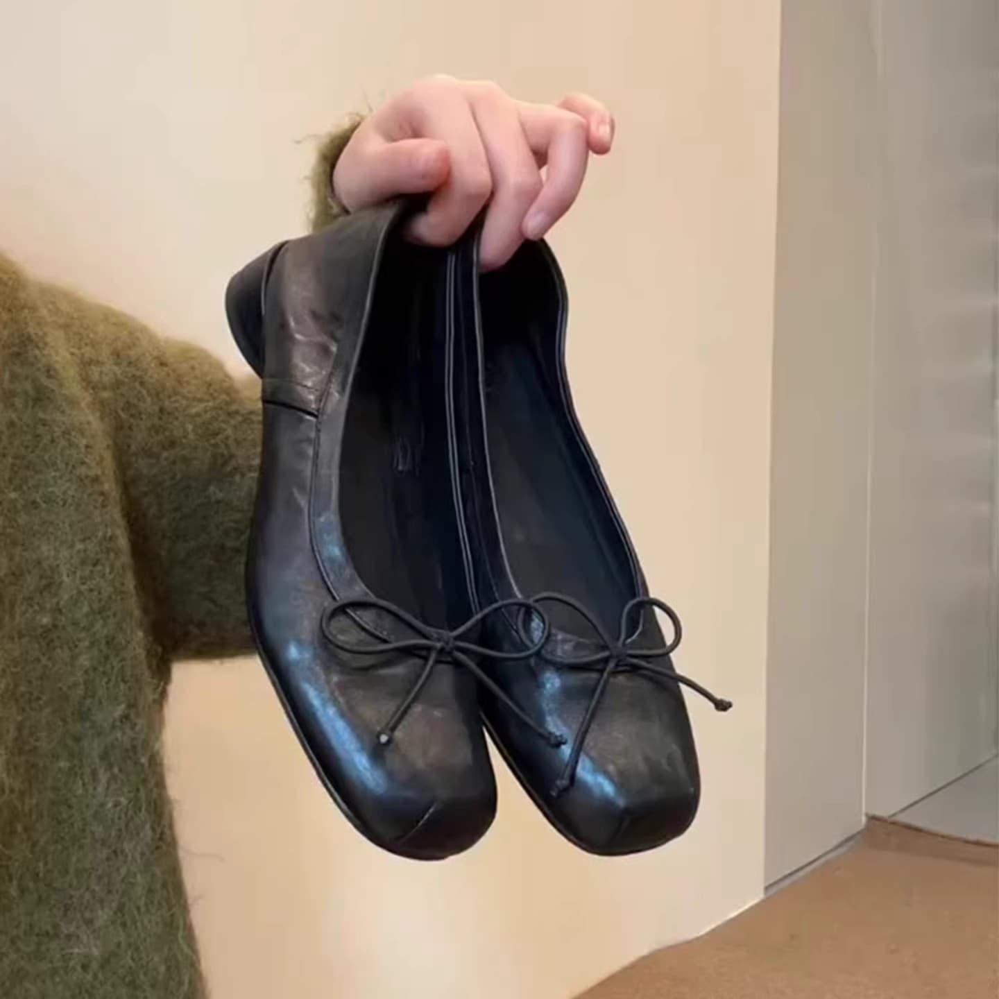 In Stock~~Square-Toe French Retro Bow Ballet Flats, Shallow Slip-On Work Shoes, Chunky Heel Single Shoes for Women