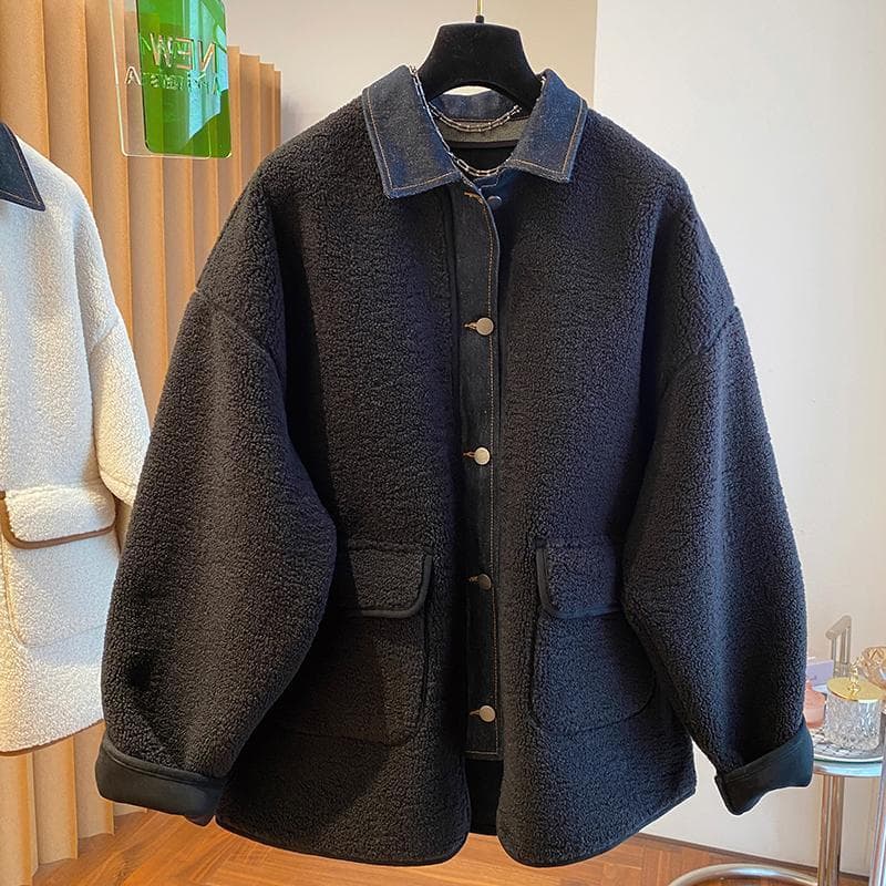 2023 New Arrival Korean Style Loose Denim with Shearling Patchwork Jacket for Women, Autumn/Winter Trending Fur-Inside-and-Out Top
