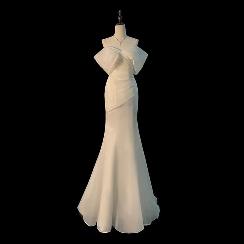One-shoulder satin light wedding dress new style fishtail high-end small tail bride going out veil wedding dress for women