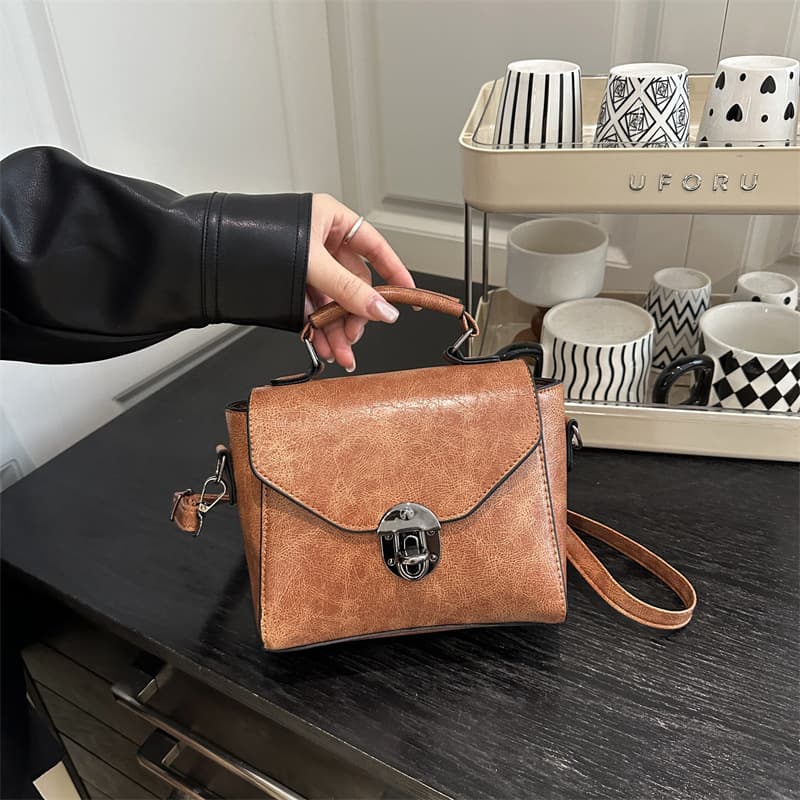 2025 New Turn-Lock Mini Square Bag Korean Style Women's Bag Fashion Shoulder Bag Simple Trendy Handbag Retro Crossbody Bag