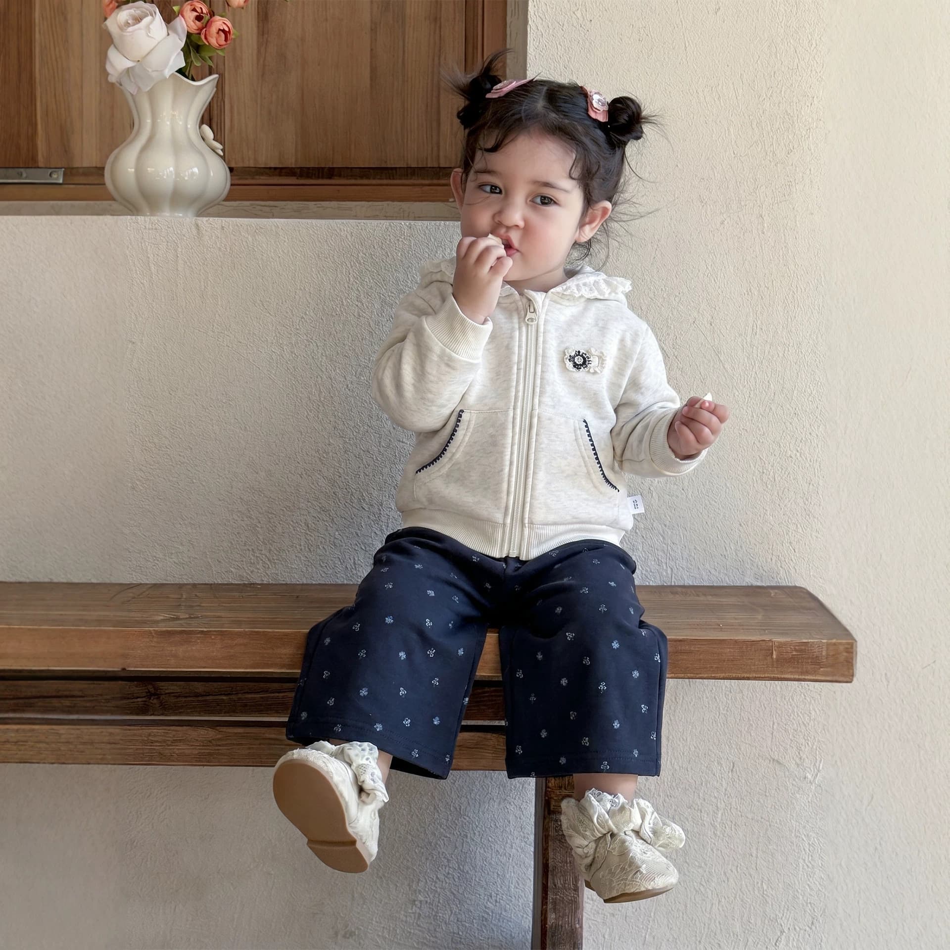 Spring and autumn baby girl casual cardigan coat one-year-old children's pants Korean style suit clothes baby girl two-piece set