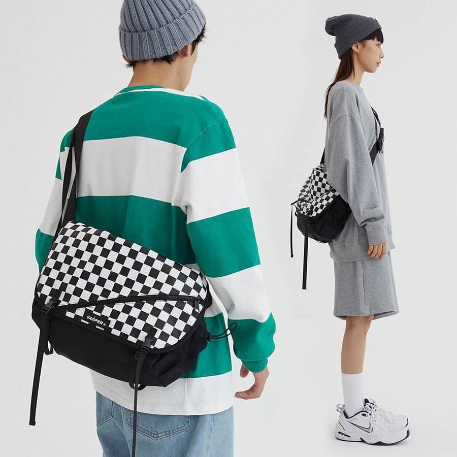 VAOPER Japanese-style crossbody bag for women, checkerboard pattern, tactical single-shoulder bag for men, large-capacity trendy messenger backpack