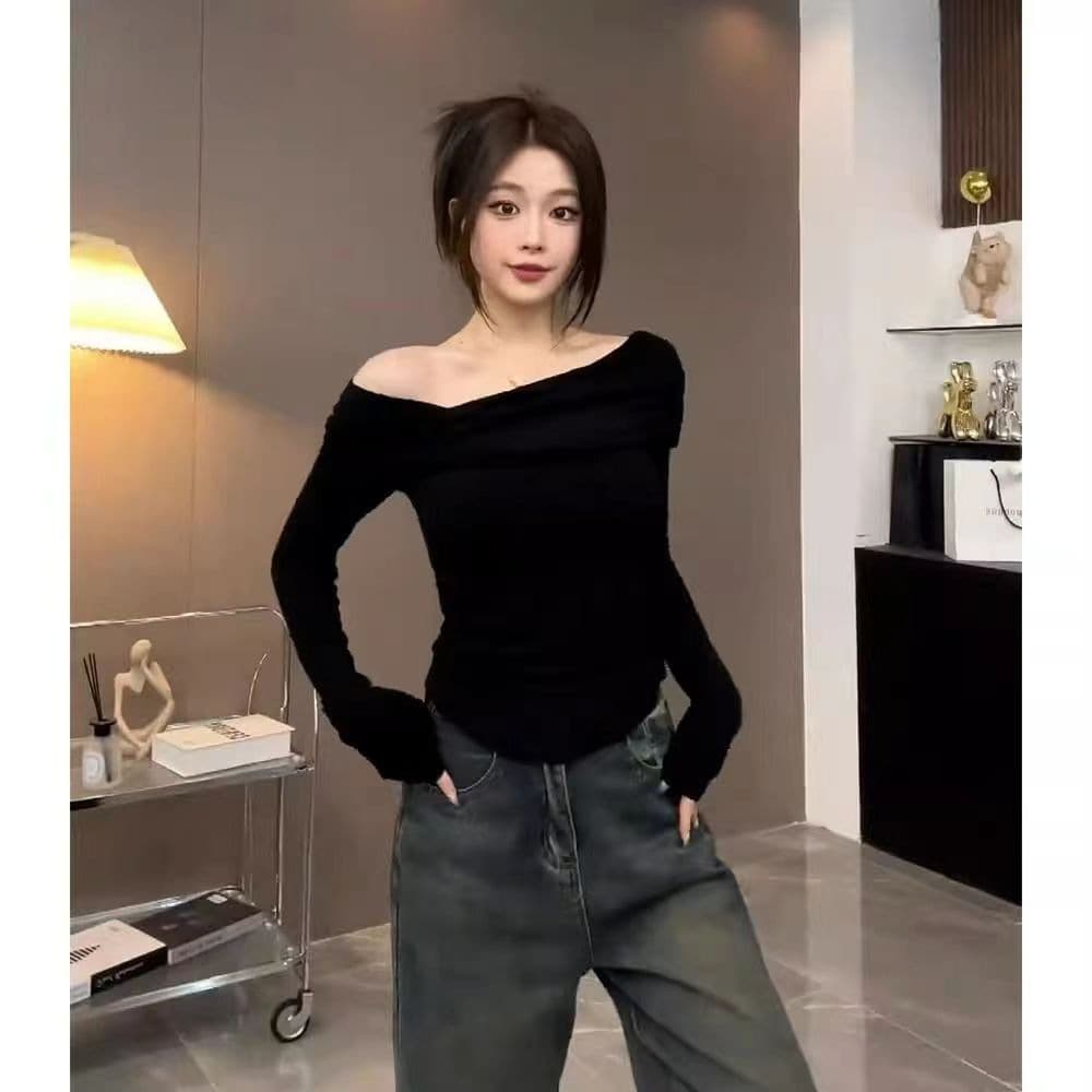 Pure and Tempting Autumn New Design Off-Shoulder T-Shirt, Korean Slim Fit Fashionable Long-Sleeve Top