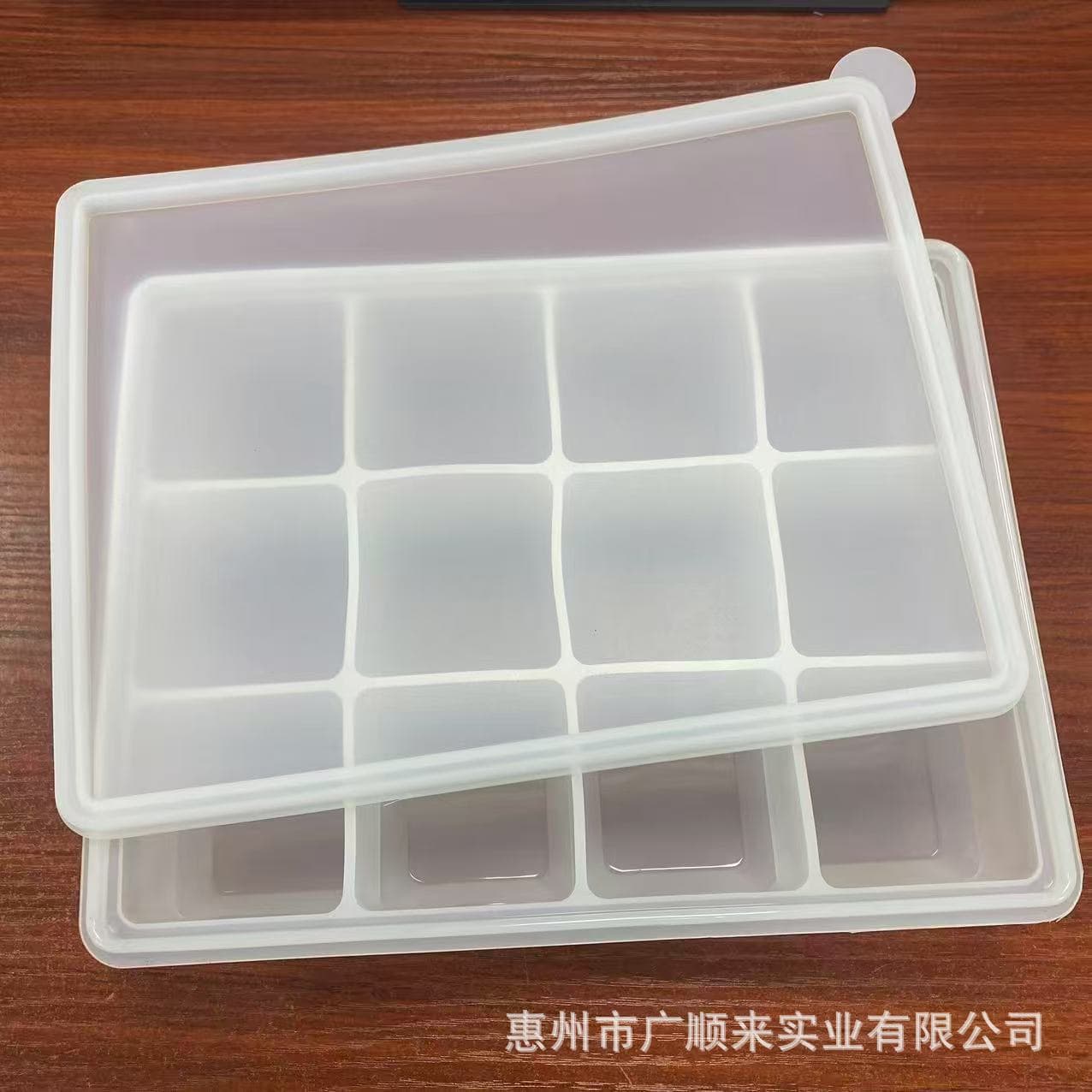 Cross-border Frozen Soup Silicone Mold Ice Tray 4 Grid Home Food Storage Container with Lid