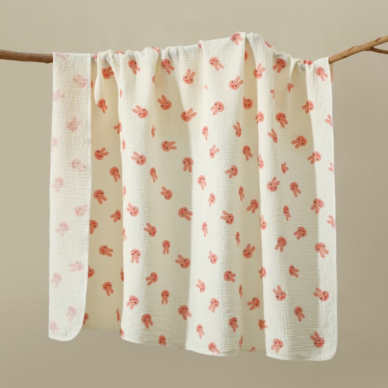Wholesale baby colored cotton swaddle blankets, summer thin crepe fabric baby swaddles, children's bath towels, maternity swaddles