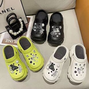Thick-Soled Rhinestone Bear Clog Sandals for Women, High-End Versatile Height-Increasing Non-Slip Cartoon Closed-Toe Slippers