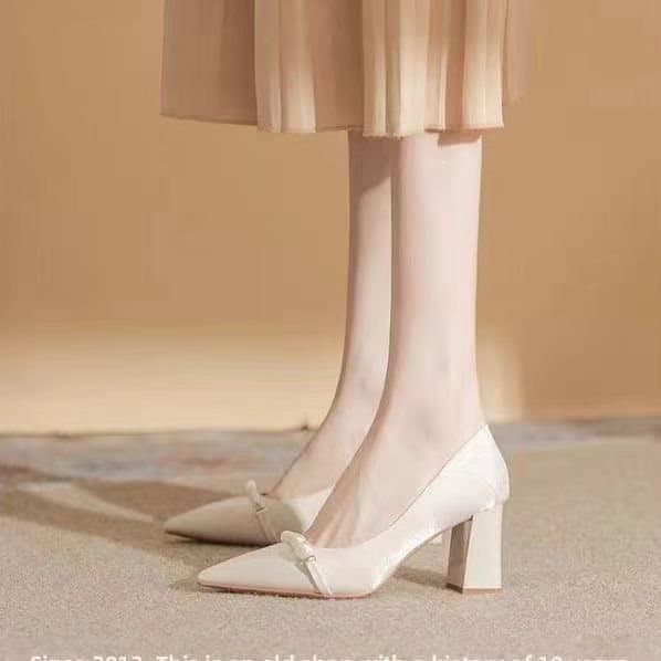 Beautiful Satin High-Heeled Shoes with a Refined Look, Chunky Heels, White Qipao Shoes, Bridesmaid Shoes, Women's Daily Wedding Shoes, Women's Bridal Shoes