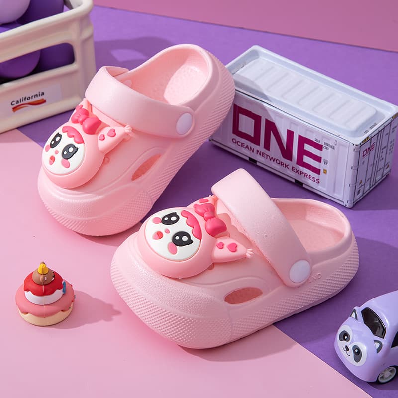 2026 New Children's Slippers Girls Summer Girls Cartoon Cute Outerwear Feeling EVA Baby Croc Shoes