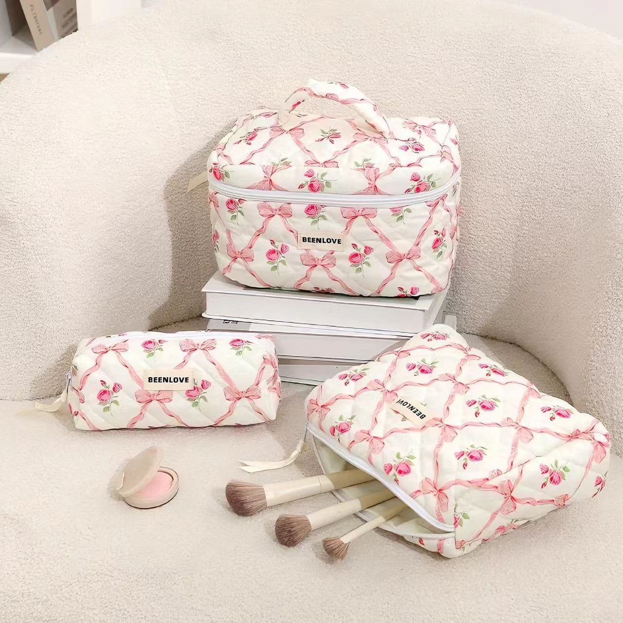 2025 New Butterfly Love Makeup Bag Fashion Quilted Storage Bag Skincare Large Capacity Portable Love Makeup Bag