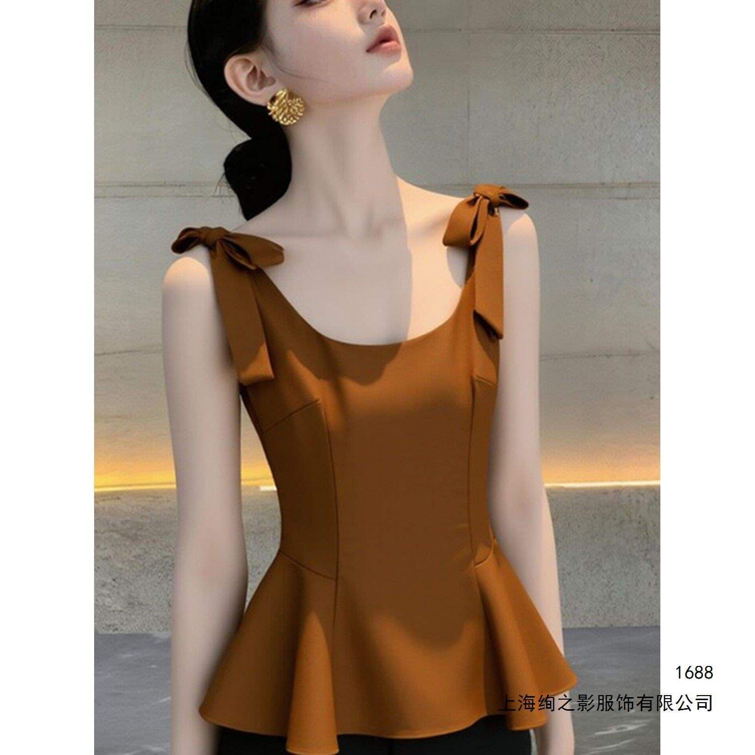 Elegant Blouse for Women 2026 New Summer Design French Style Chic Coffee Color Camisole Top