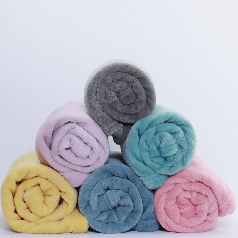 Factory Direct Wholesale Solid Color Gift Flannel Blanket Coral Fleece Blanket Thickened Milk Fleece Blanket
