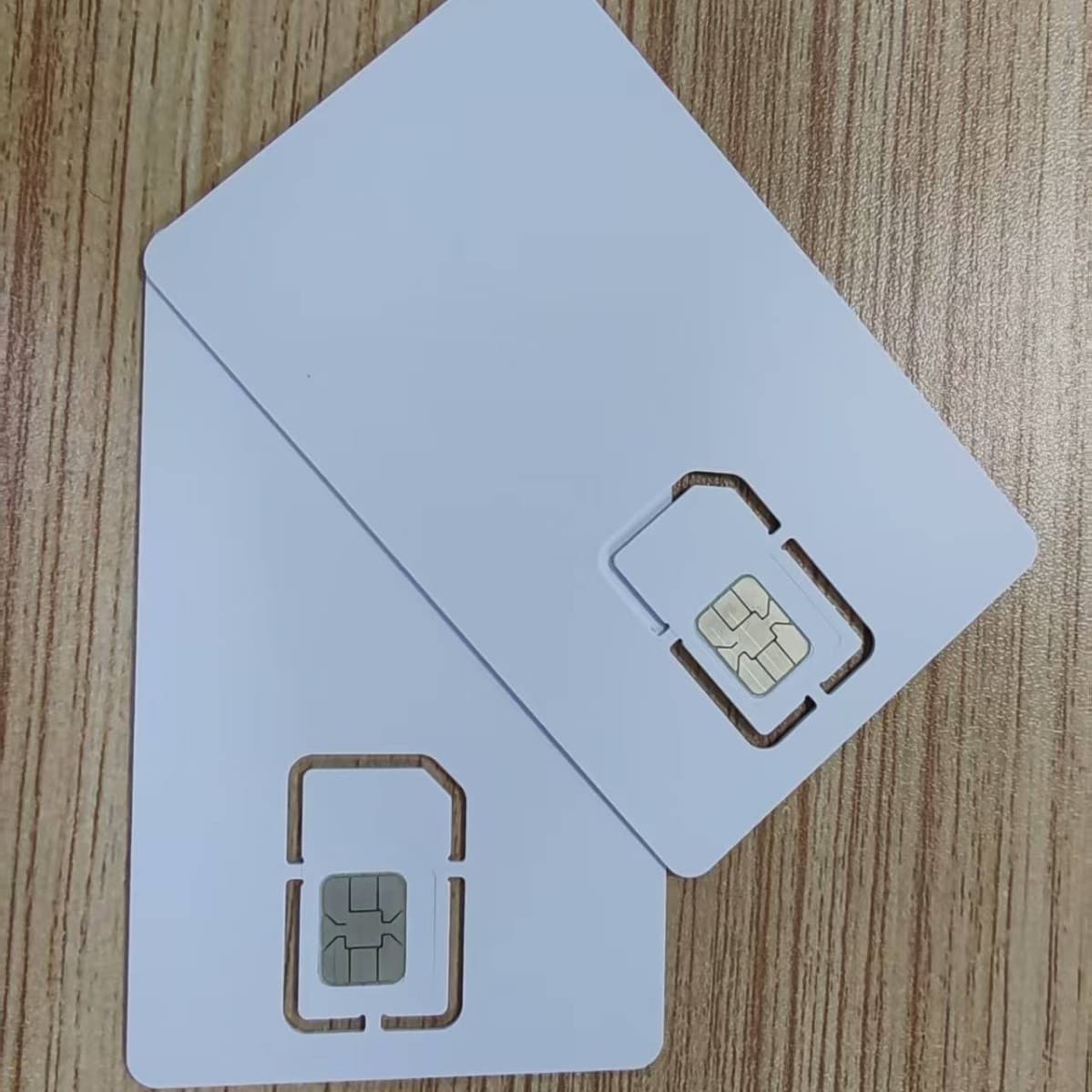 Our factory specializes in producing eSIM cards that can be converted to physical cards, supporting multiple countries and switching between Android and Apple devices.