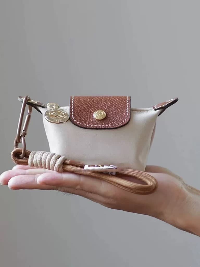 Longxiang Modified Coin Purse, Color-Blocked Coin and Lipstick Pouch, Small Hanging Bag, Simple and Stylish Urban Design, First-Layer Cowhide Leather Accessory