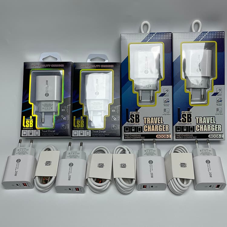 PD20W European standard fast charging is suitable for iPhone16 mobile phone charger 20W European standard USB+type-c set charger