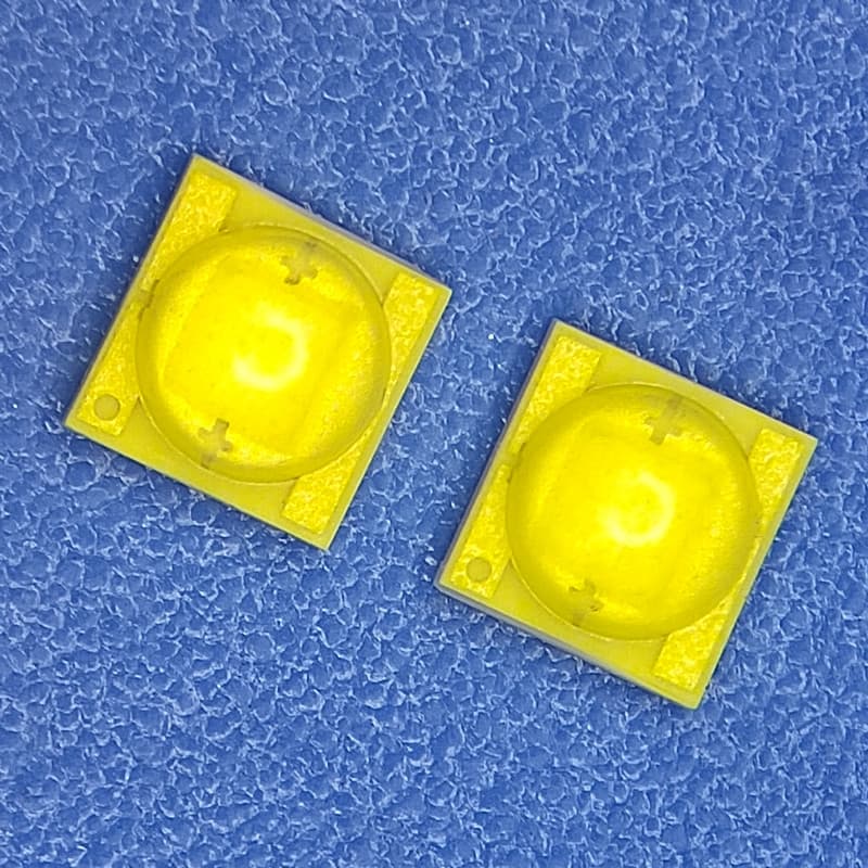 3535RGB white ceramic flip-chip 3535 LED, XTE imitation Cree 3W ball head mold top 3535 yellow and red LEDs.