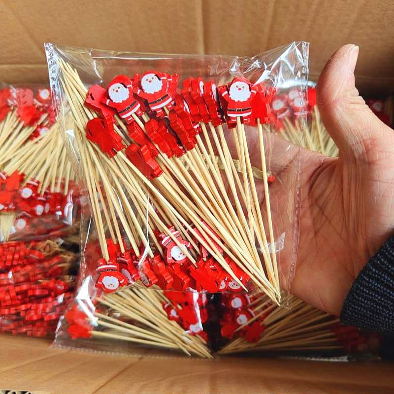 Supply of Christmas Fruit Skewers, Disposable Bamboo Skewers with Snowflake, Christmas Tree, Reindeer, Santa Claus, and Snowman Designs, 5 Styles 100 Pieces