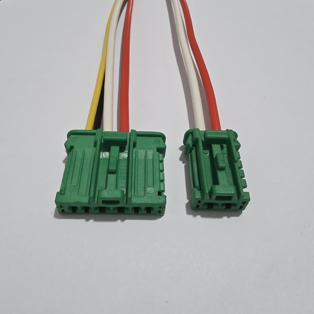 Resistance plug for Nissan Tiida, Livina, Citroen, Renault, Peugeot car body connector