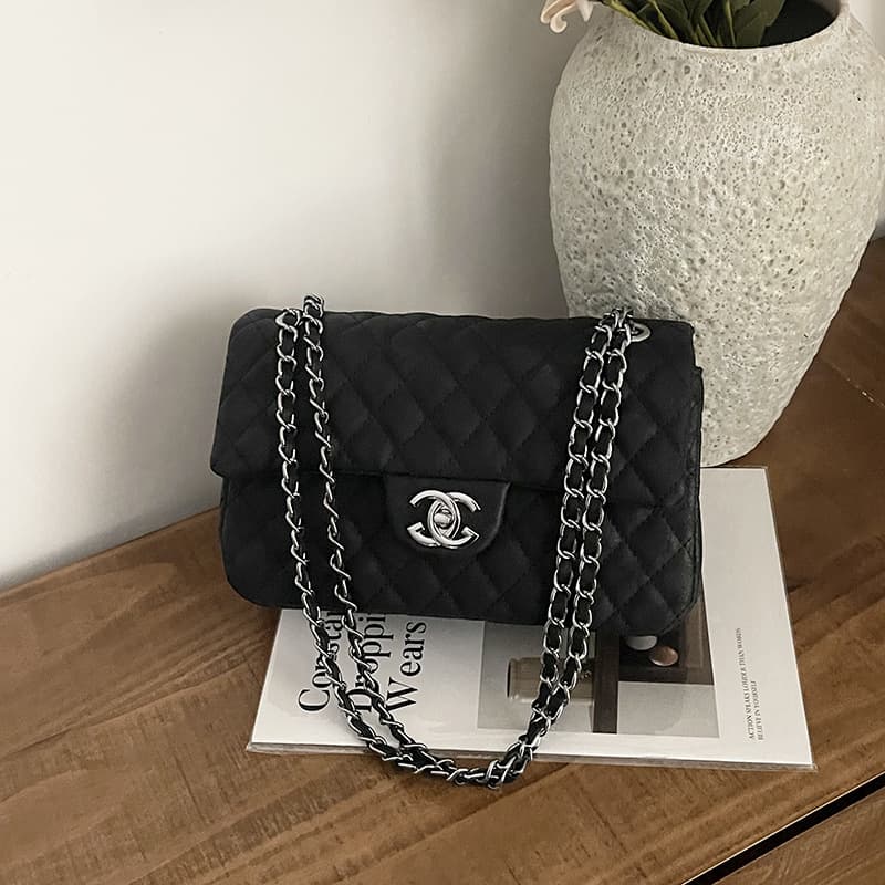 2026 New Fashion Chanel-Style Quilted Chain Small Square Bag for Women, Light Luxury, Elegant and High-End Feel, Single Shoulder Crossbody Bag