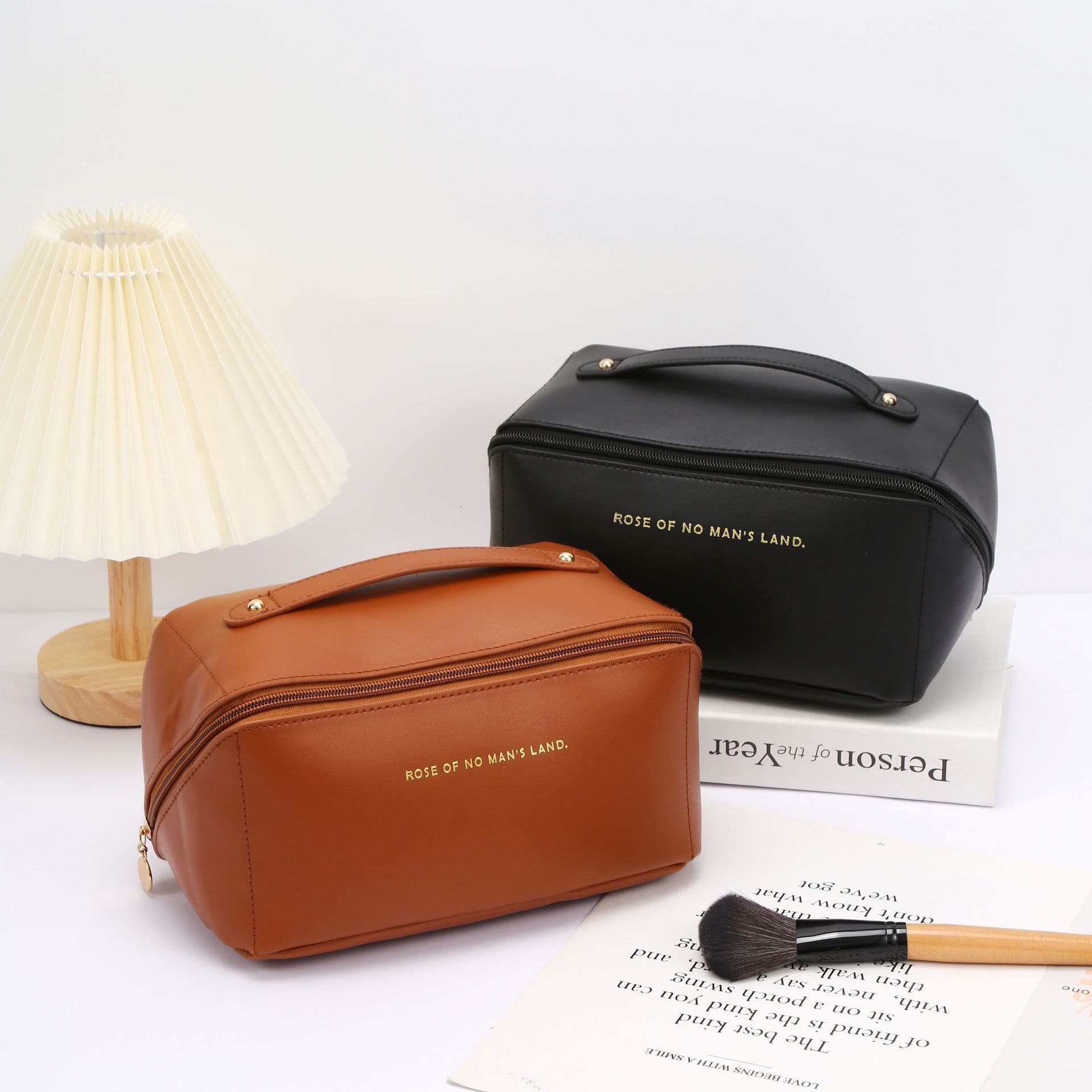 New Pu Leather Cosmetic Storage Bag, Large Capacity Pillow Makeup Bag, Travel Portable Women's Toiletry Bag, Thickened and Waterproof