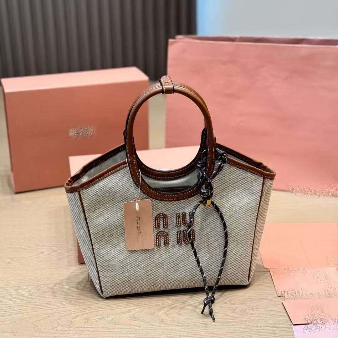Miu Miu Hobo Bag Tote Shoulder Bag Pleated Cloud Bag Luxury Designer High-Quality Women's Bag Summer
