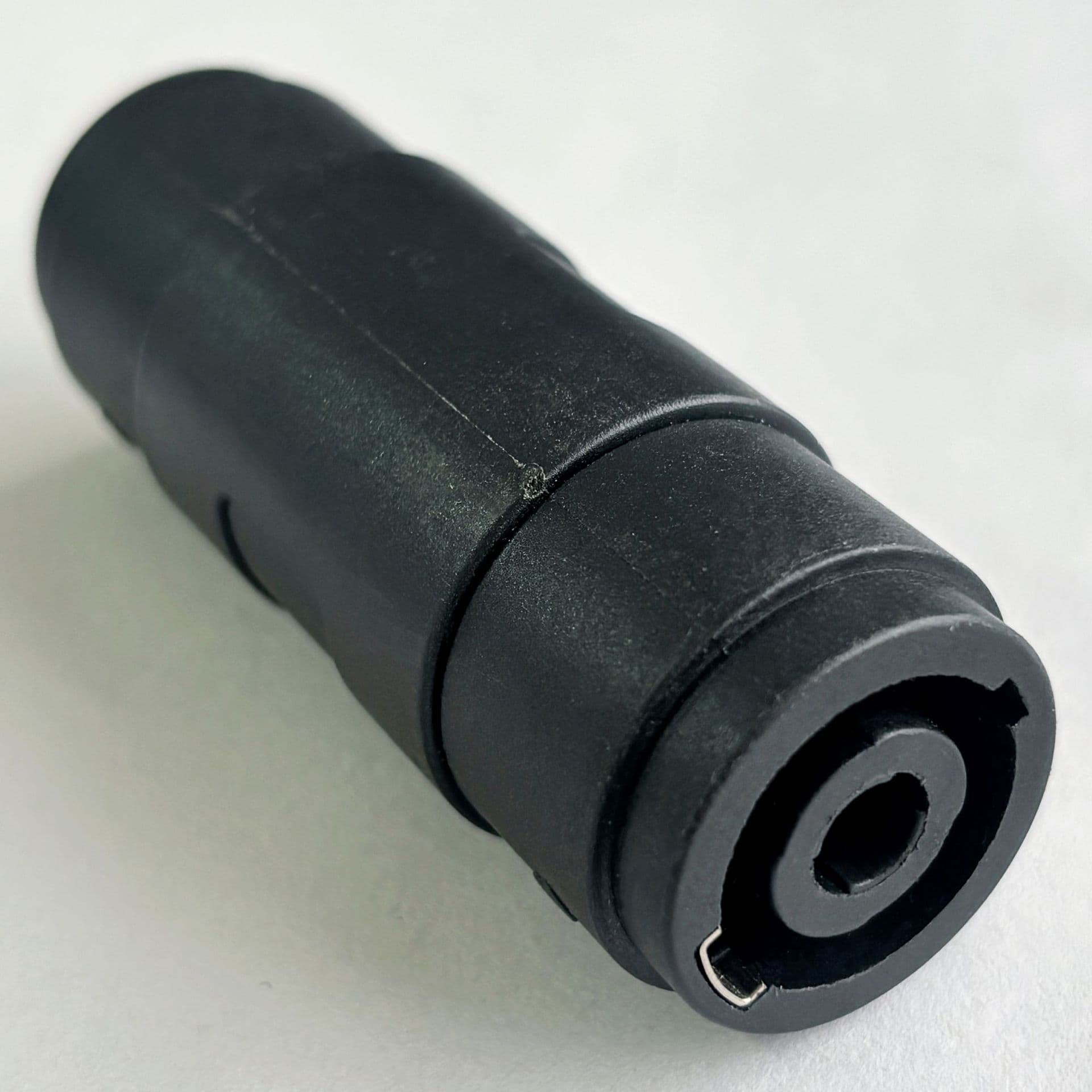 XLR female to female, four-core professional docking plug, two-way aviation connector for speaker cable