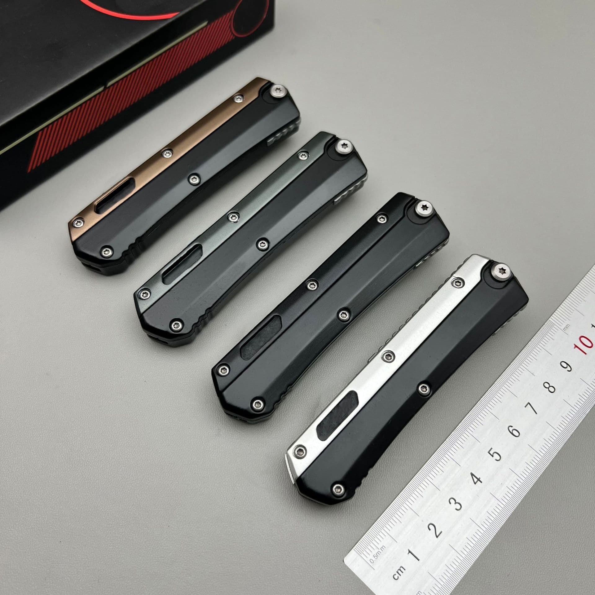 Cross-border Small Mini Micro Technology Zombie Zinc Alloy Handle Outdoor EDC Tool Multi-Function Accessories Spot Wholesale