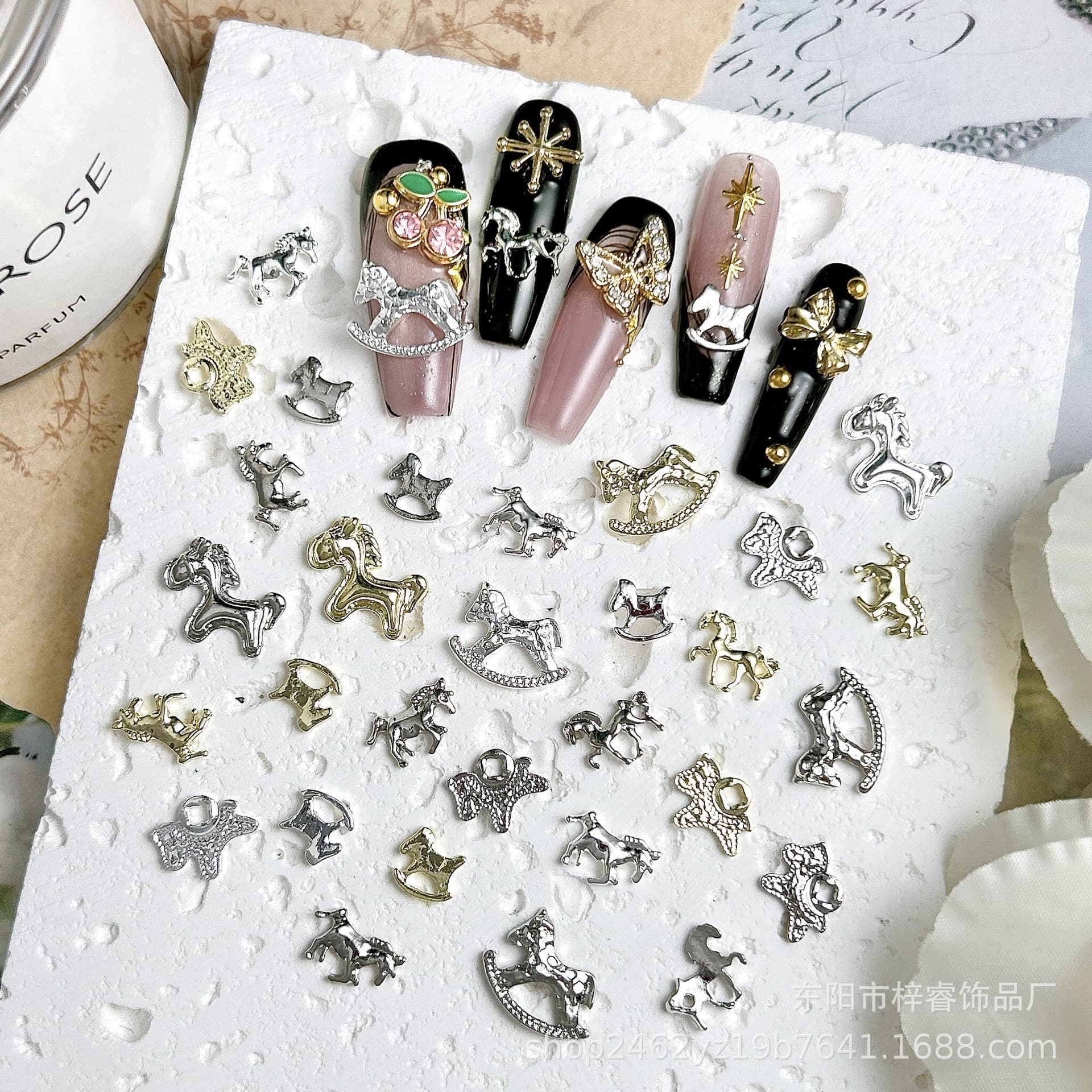 2026 New Year Alloy Nail Art Horse Zodiac Cartoon Pony Wearable Nail Decoration Phone Case Accessory