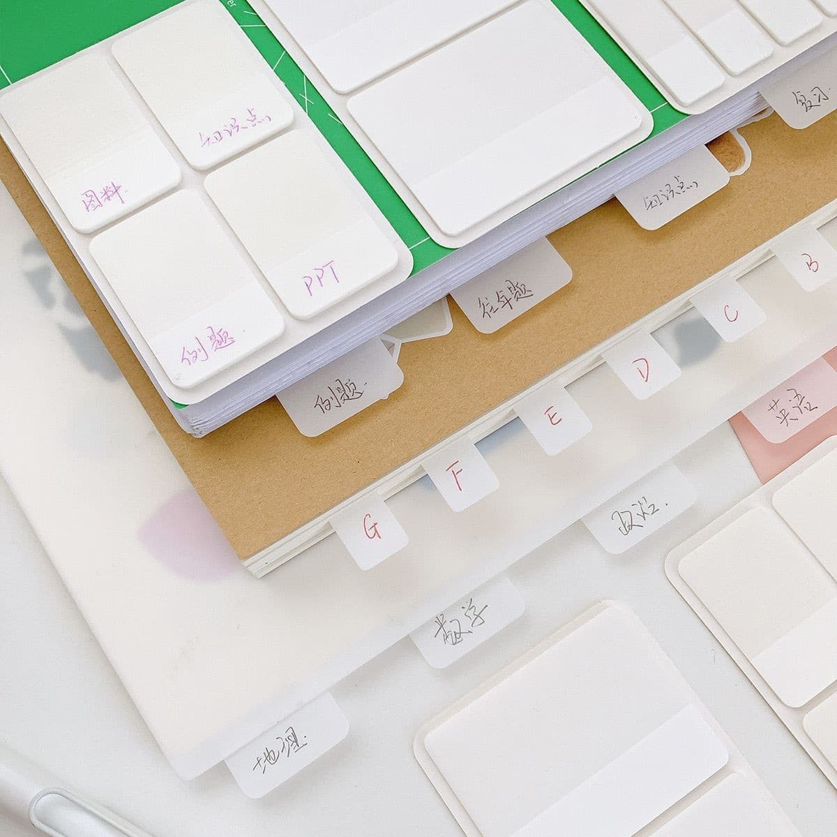 Transparent index sticker ins with strong stickiness. Cute Korean version student invisible Internet celebrity sticky note sticker can be attached to sticky note paper.