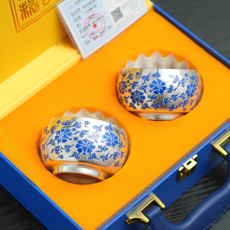 Retro gilt silver 999 blue and white master sterling silver tea cup gilt silver tea cup enamel household single cup Kung Fu tea set